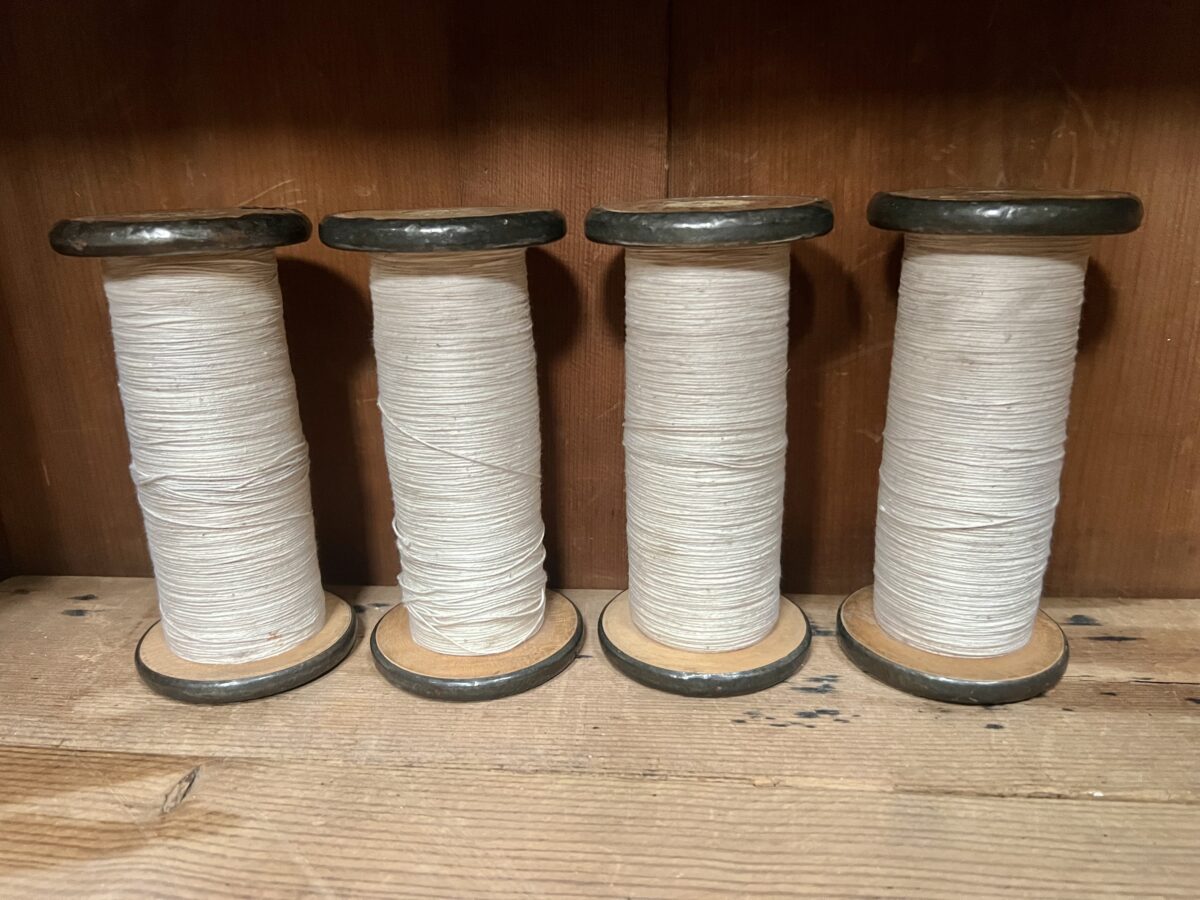 Vintage cotton spool - Image 7