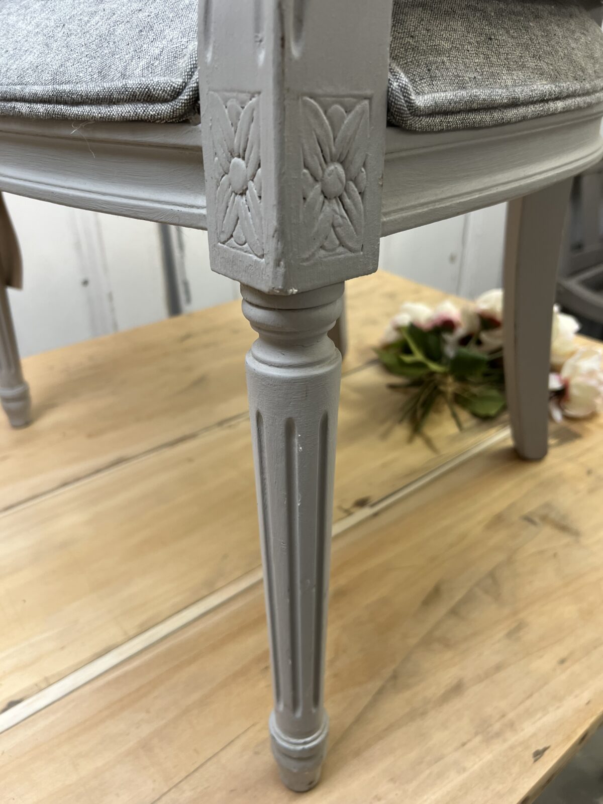 Vintage upholstered chair - Image 13