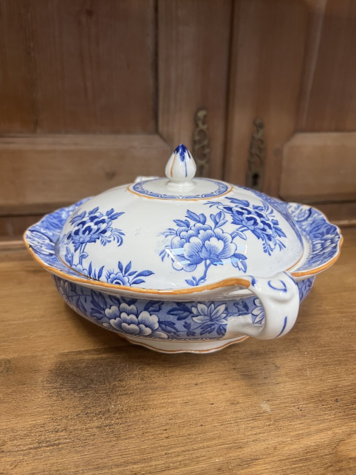 Aquila vintage tureen