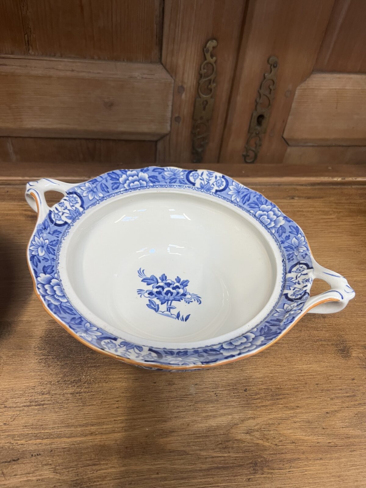 Aquila vintage tureen