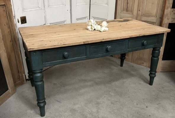 Victorian pine dining table