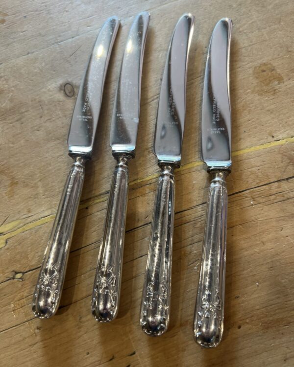 Vintage set of 4 cake knives