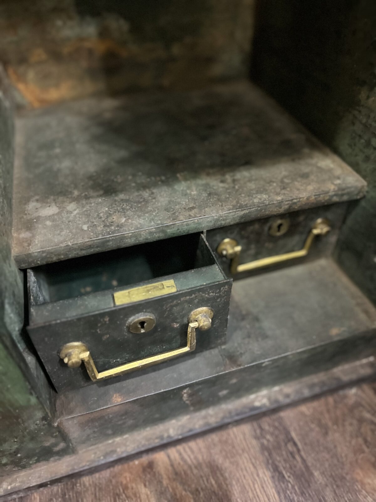 Victorian cast iron safe - Image 10