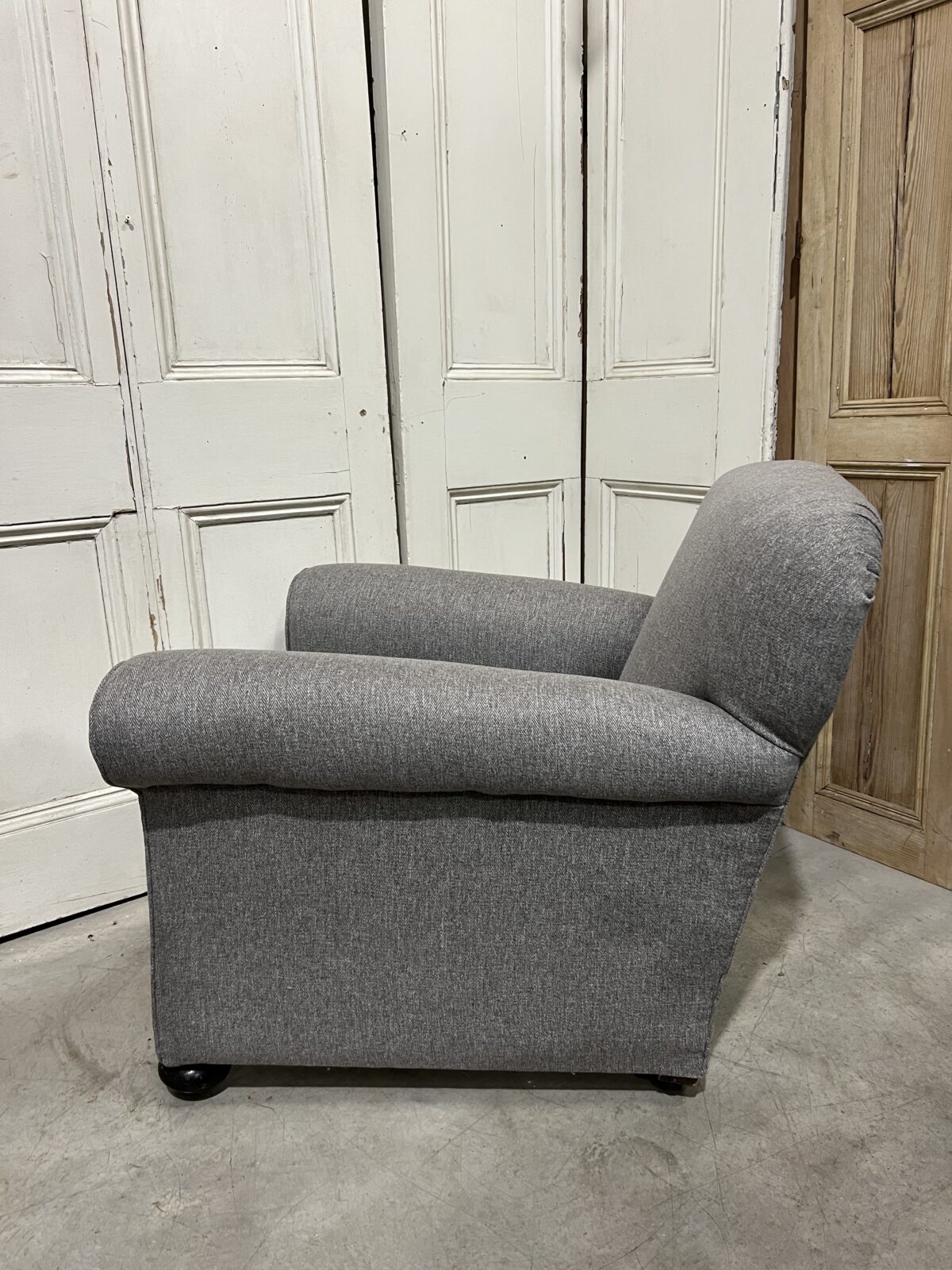 Victorian club armchair - Image 8