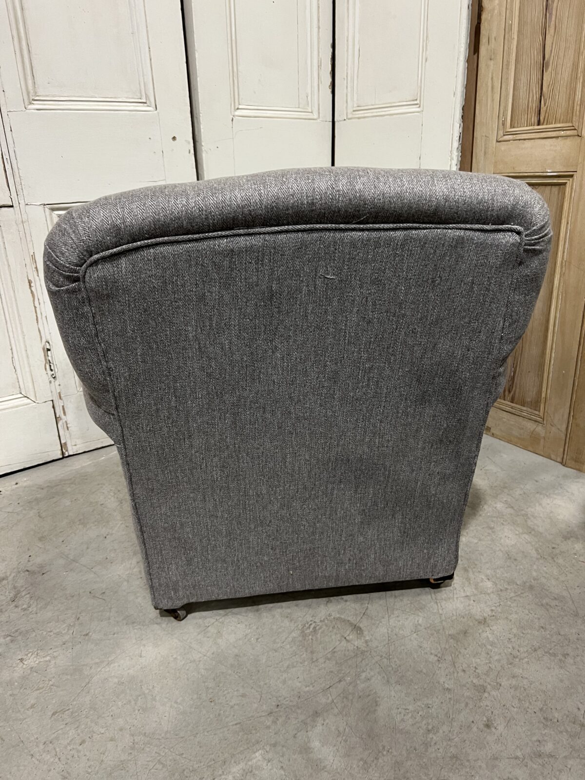 Victorian club armchair - Image 9