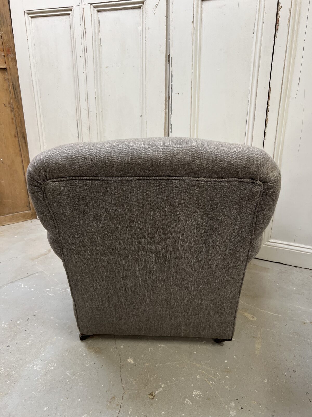 Victorian club armchair - Image 16