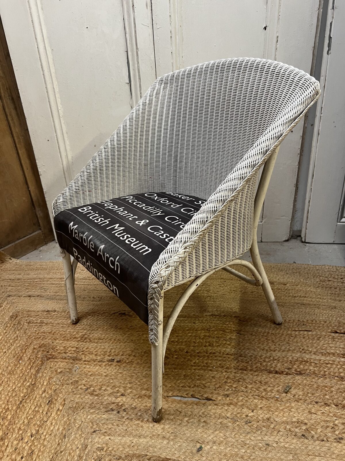 Lloyd loom vintage chair with original bus linen seat - Image 4