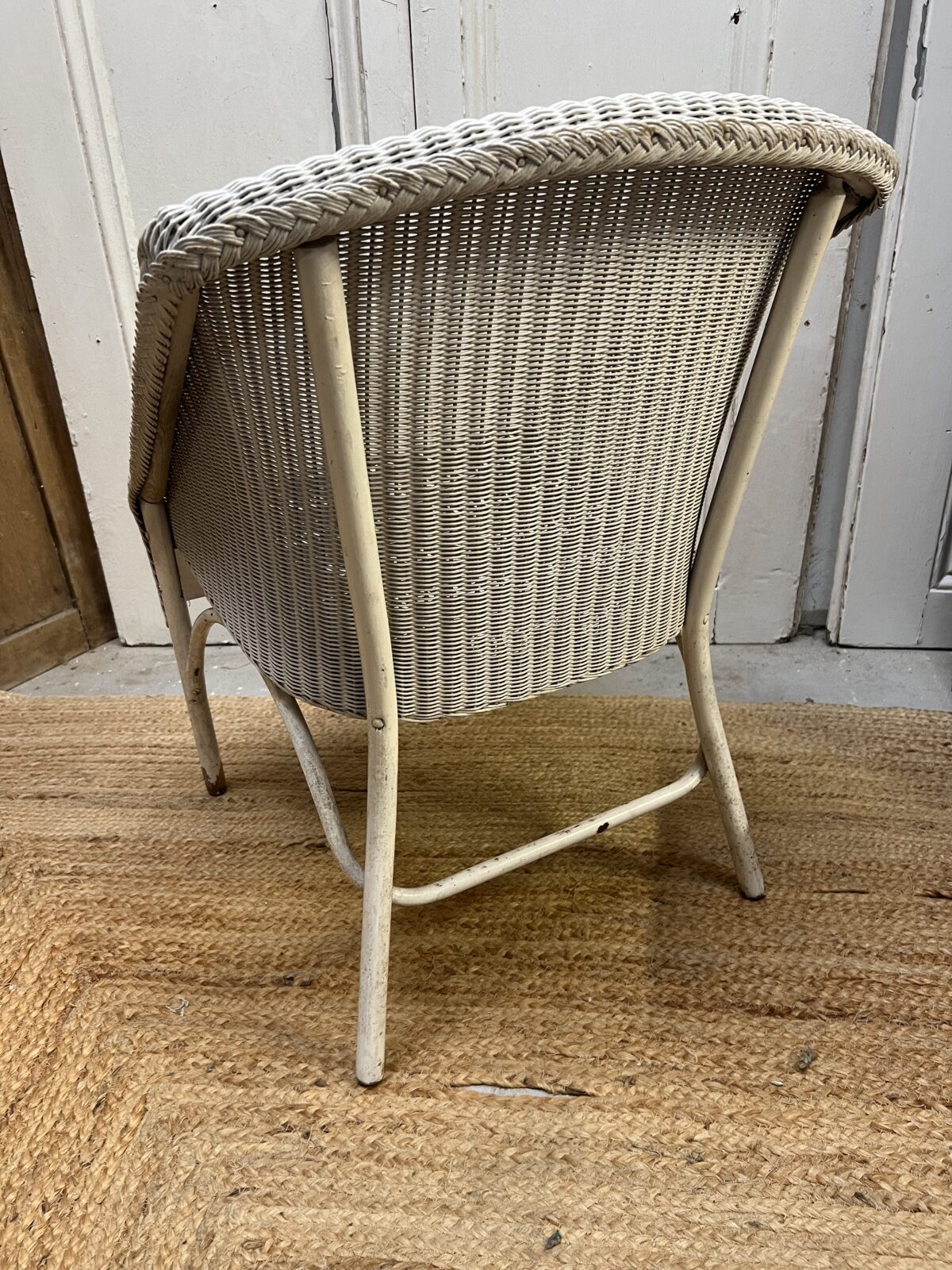 Lloyd loom vintage chair with original bus linen seat - Image 5