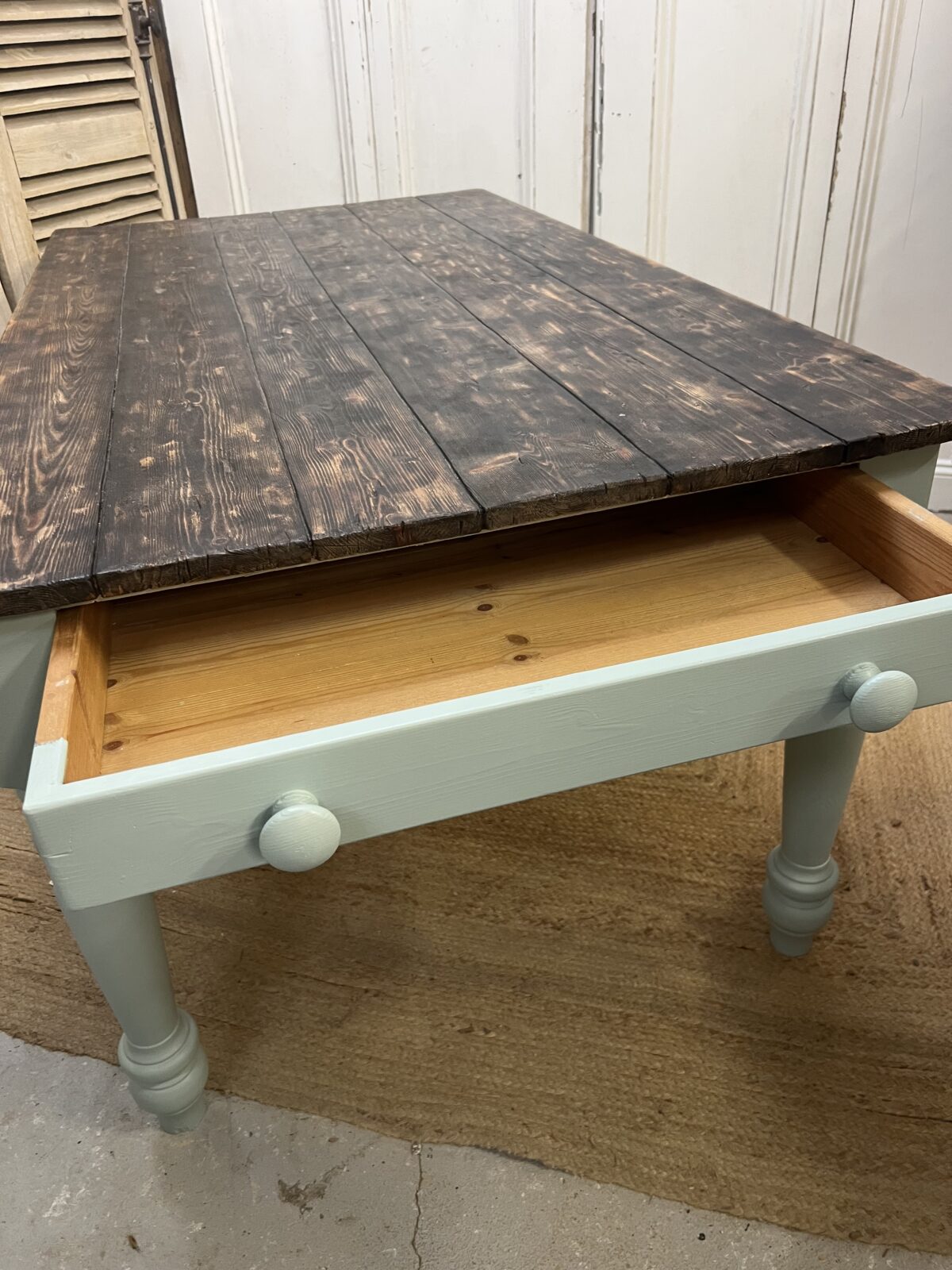 Hand painted pine dining table 8 seater - Image 3