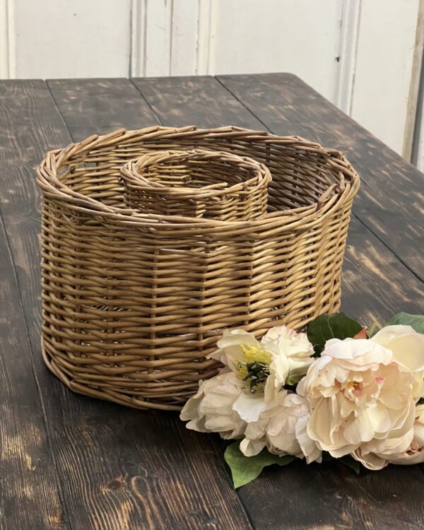 Wicker centre piece table display basket