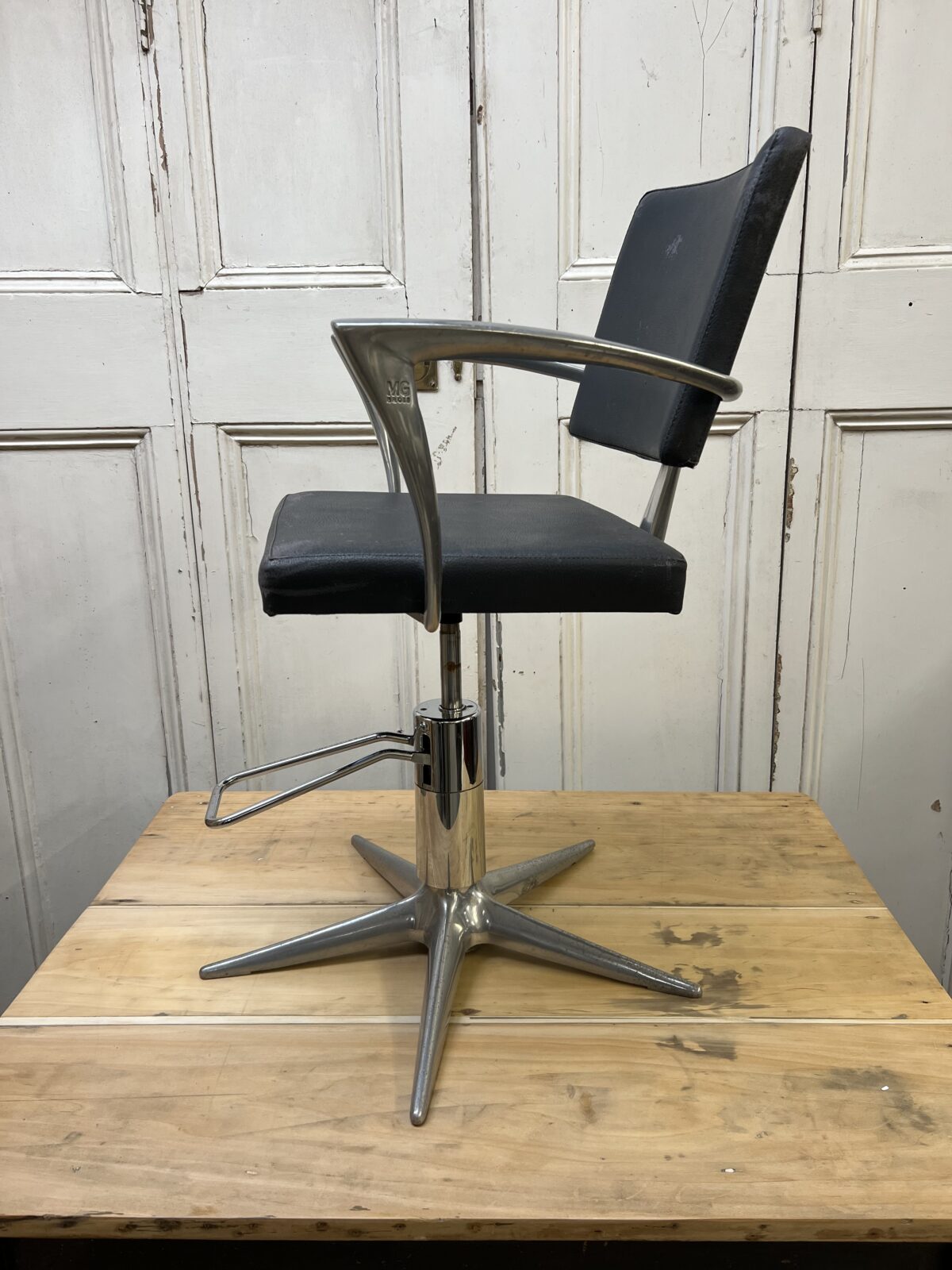 Vintage Gamma and Bross barber hairdresser chair - Image 3